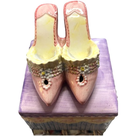 Vintage Ceramic Trinket Box | 3D High Heel Lid | Pastel Vanity, Shoes Theme - Picture 3 of 15